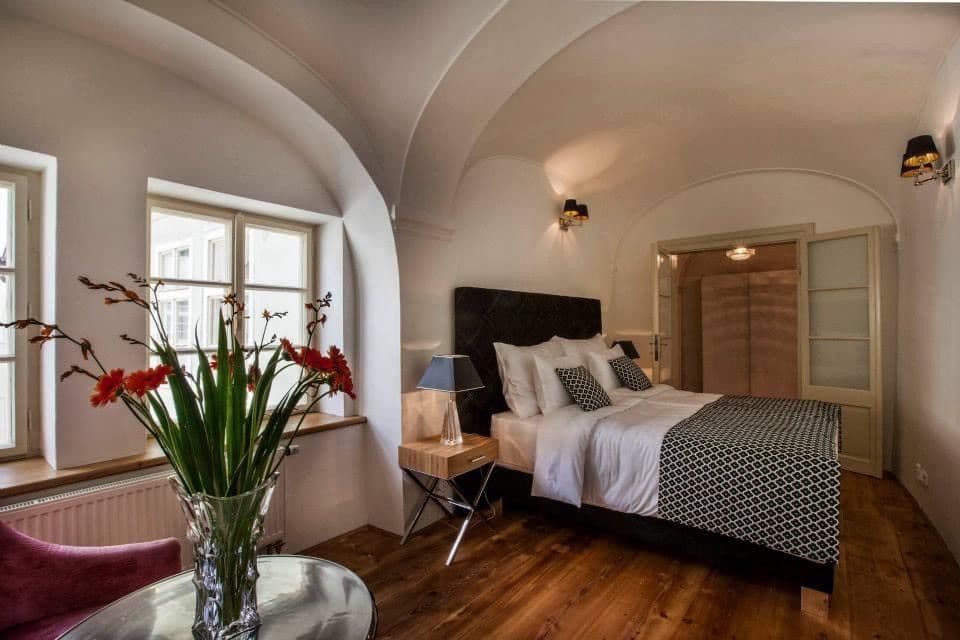 Pronájem bytu  130 m², Michalská, Praha, Praha