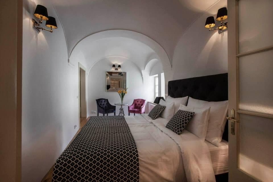 Pronájem bytu  130 m², Michalská, Praha, Praha