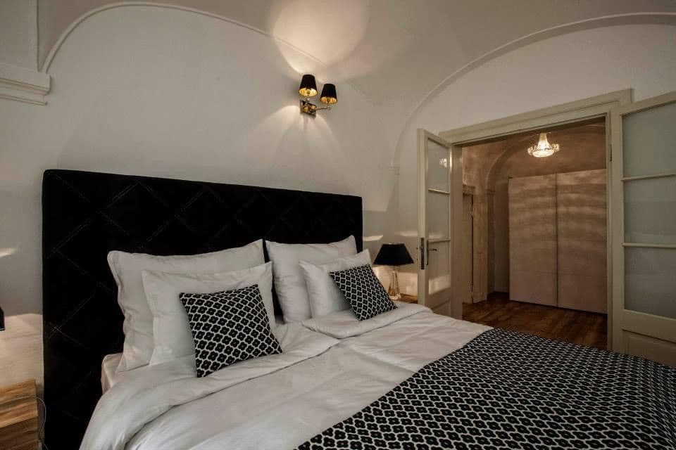 Pronájem bytu  130 m², Michalská, Praha, Praha