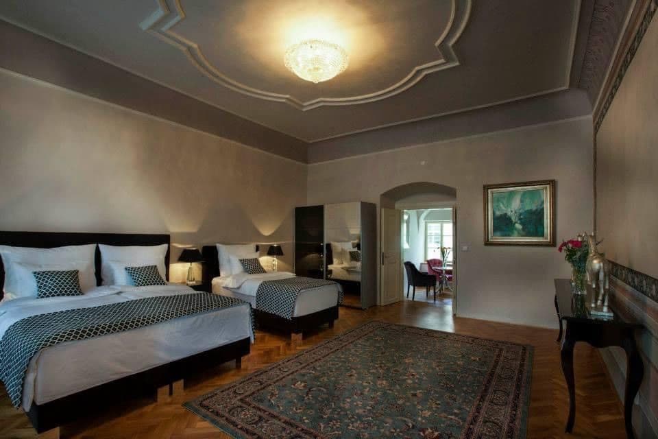 Pronájem bytu  130 m², Michalská, Praha, Praha