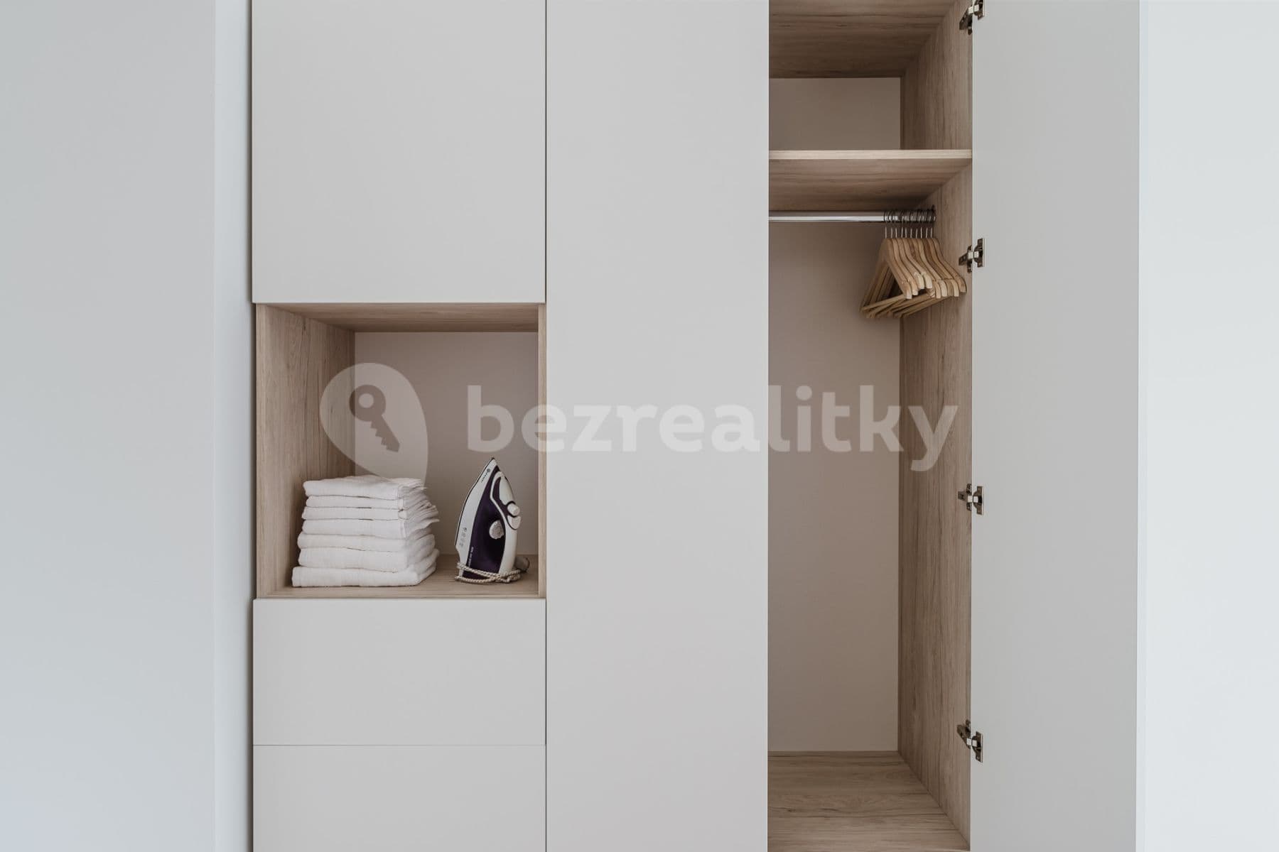 Pronájem bytu  84 m², Chodská, Praha, Praha