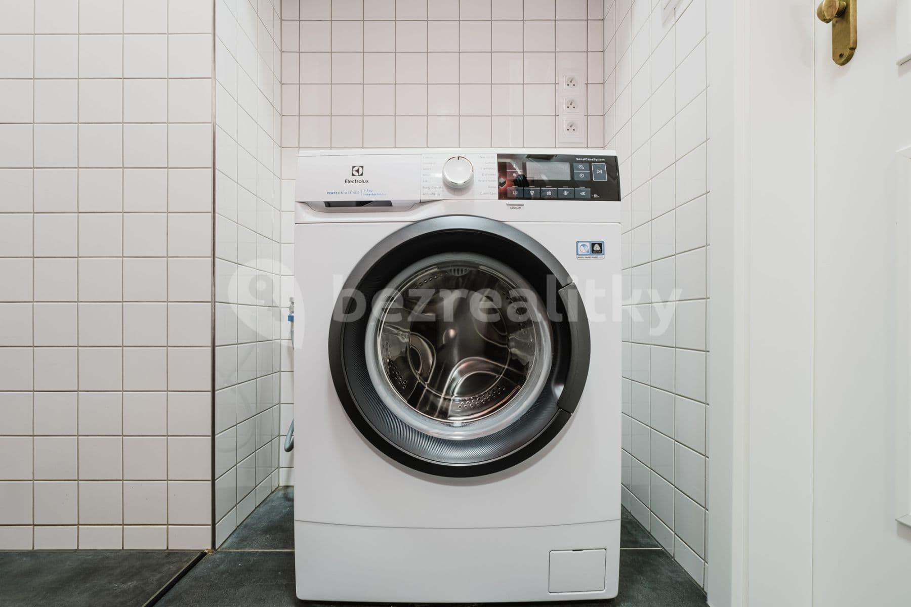 Pronájem bytu  84 m², Chodská, Praha, Praha