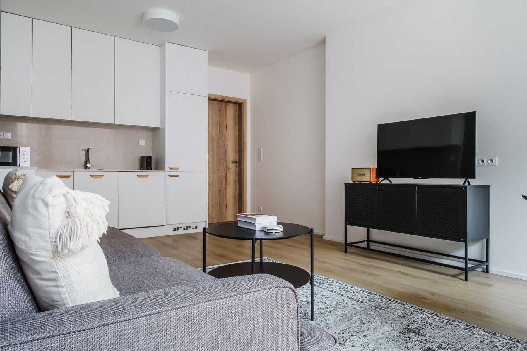 Pronájem bytu  58 m², Vrbenského, Praha, Praha