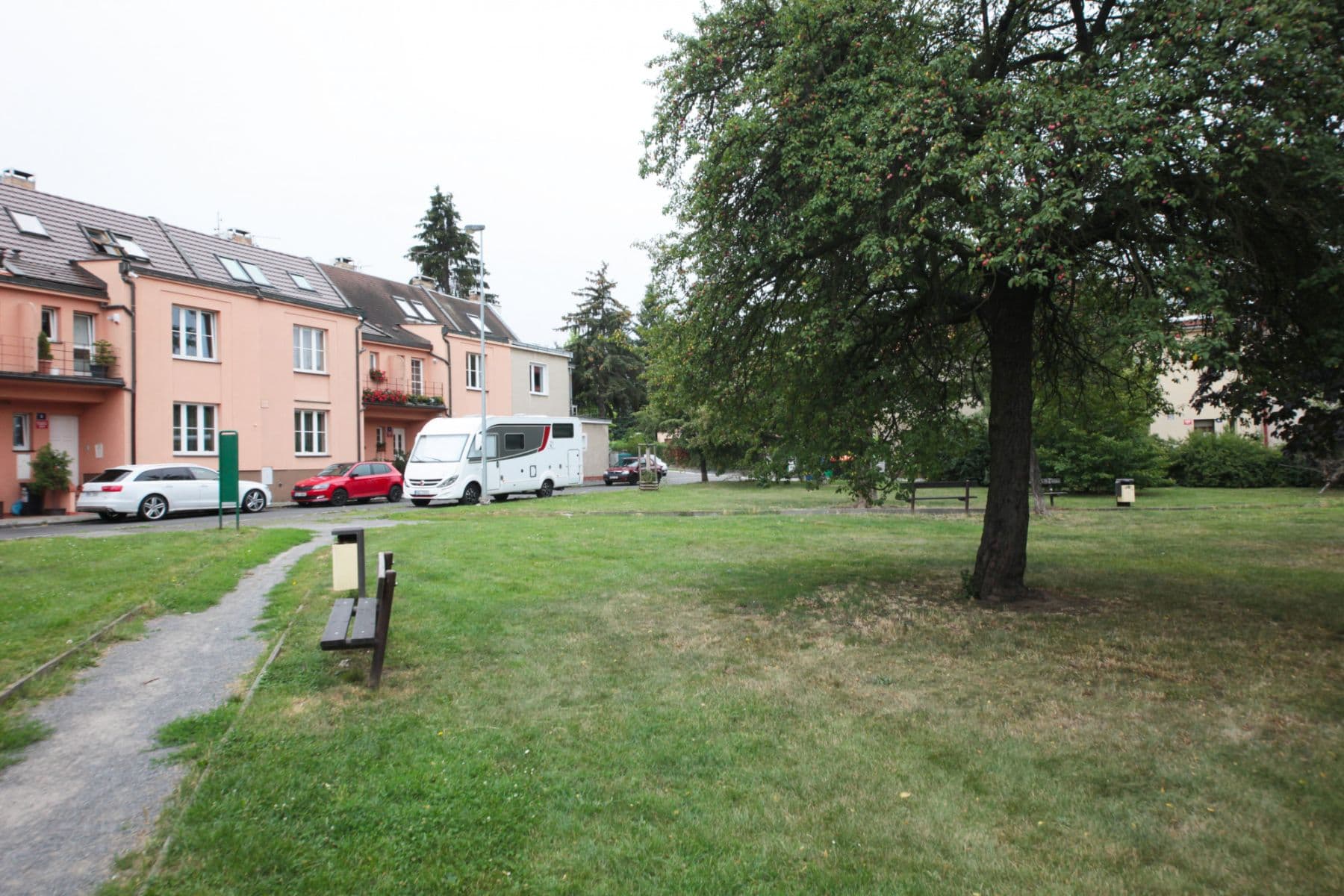 Pronájem bytu  82 m², Kosatcová, Praha, Praha