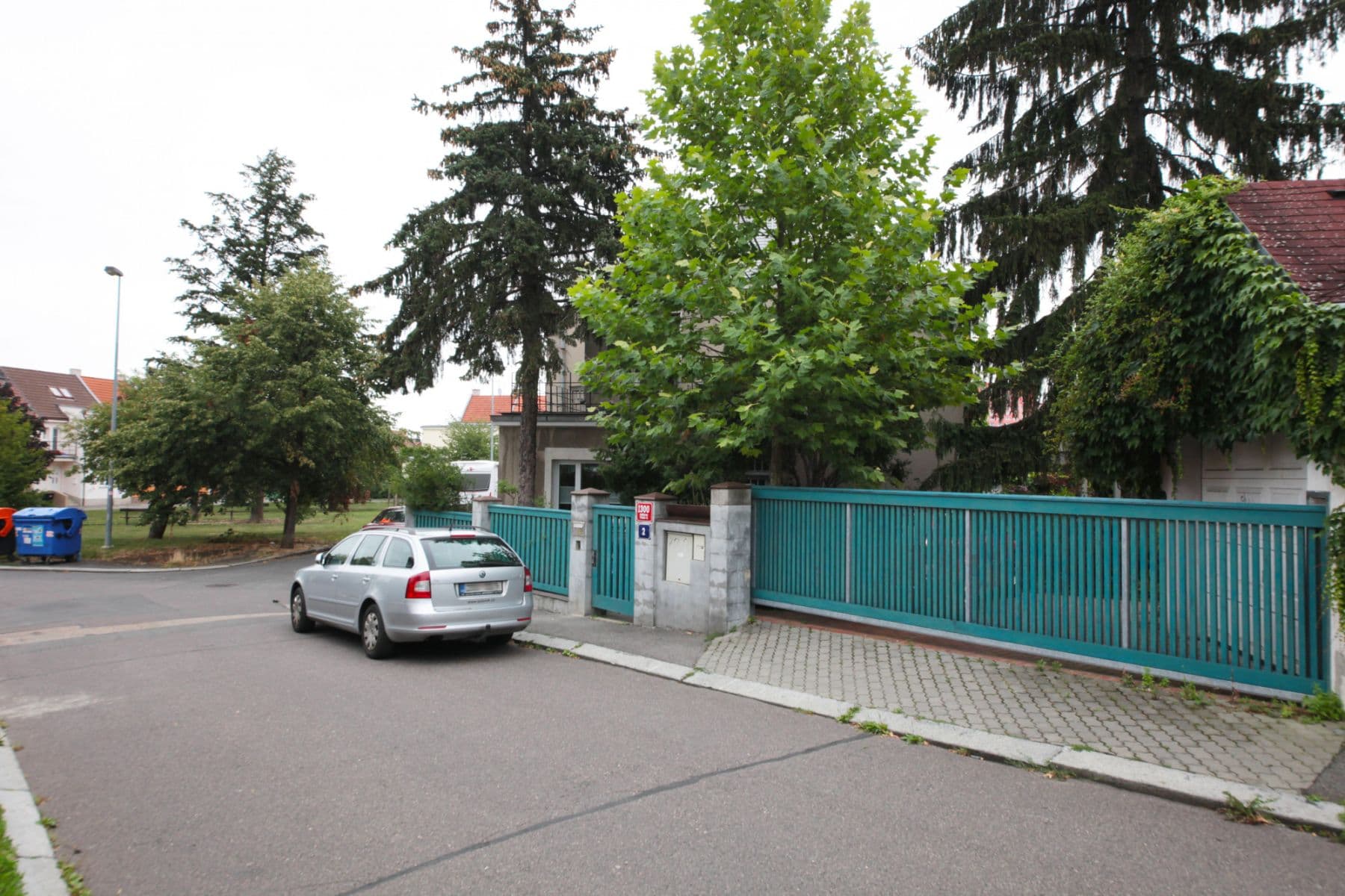 Pronájem bytu  82 m², Kosatcová, Praha, Praha