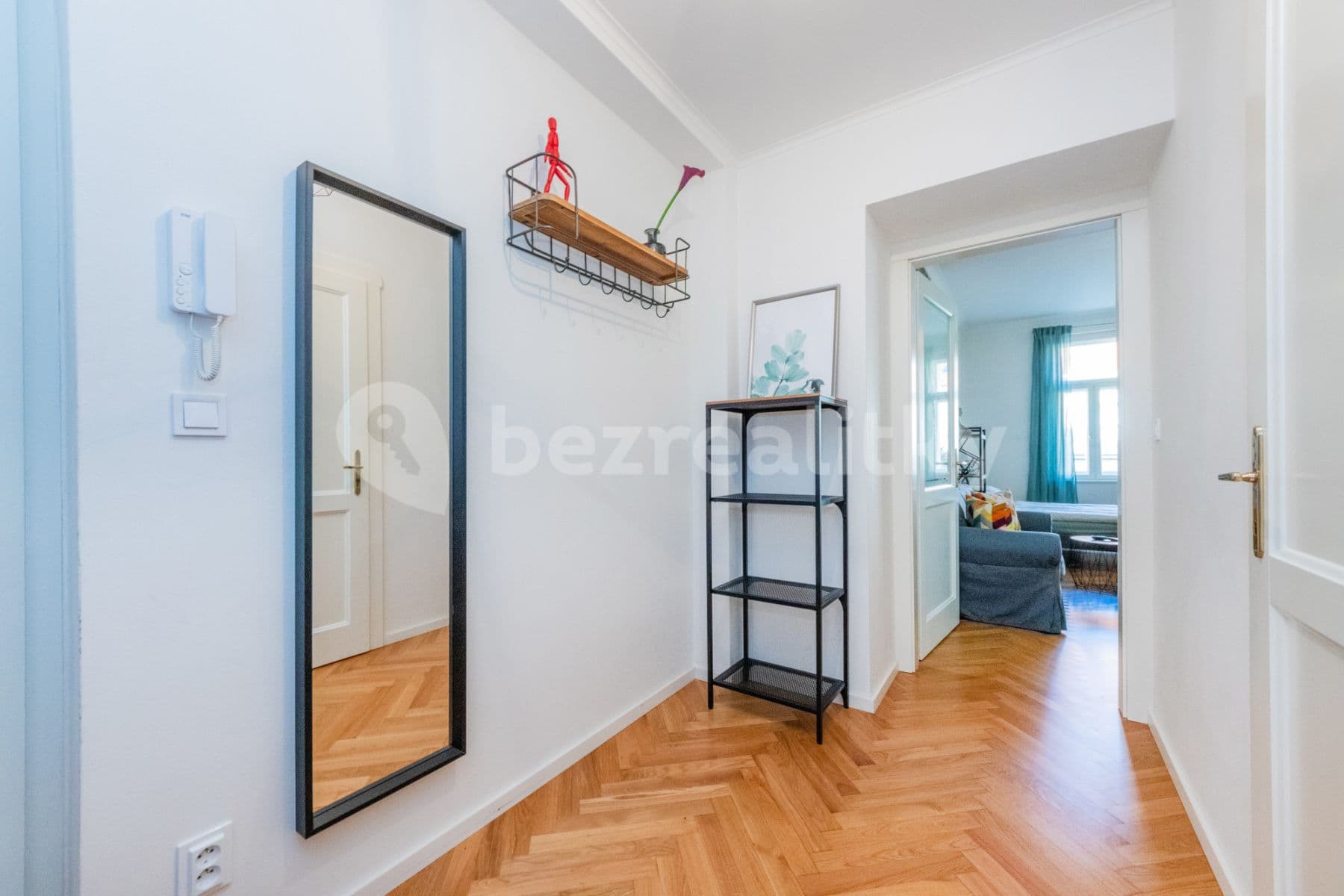 Pronájem bytu  36 m², Slavíkova, Praha, Praha