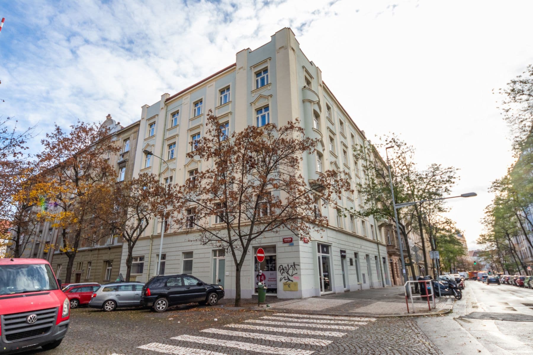 Pronájem bytu  36 m², Slavíkova, Praha, Praha