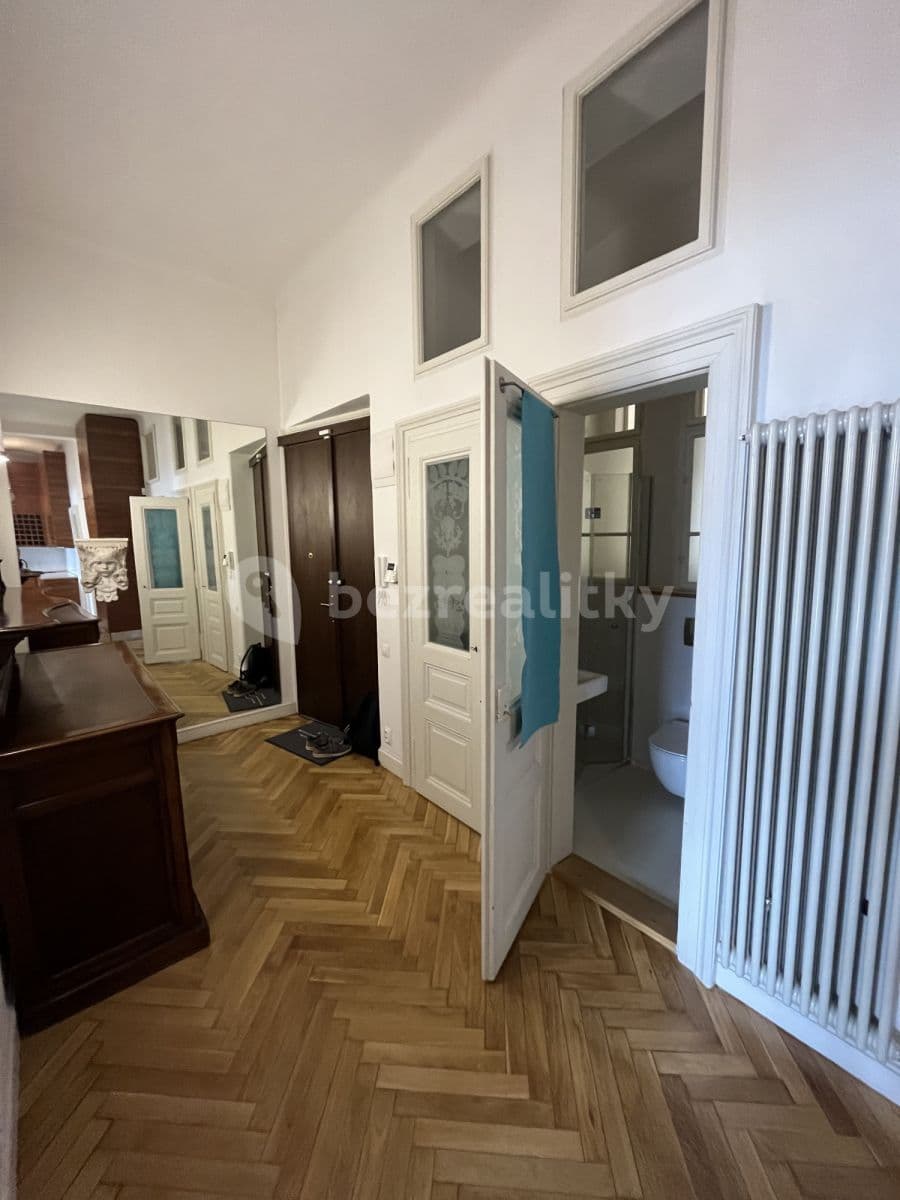 Pronájem bytu  105 m², Masarykovo nábřeží, Praha, Praha