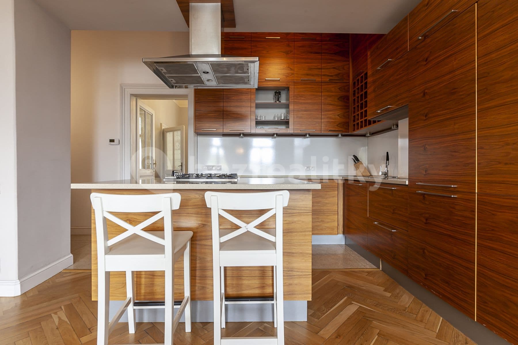 Pronájem bytu  105 m², Masarykovo nábřeží, Praha, Praha