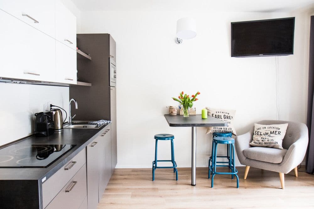 Pronájem bytu  35 m², Mojmírova, Praha, Praha