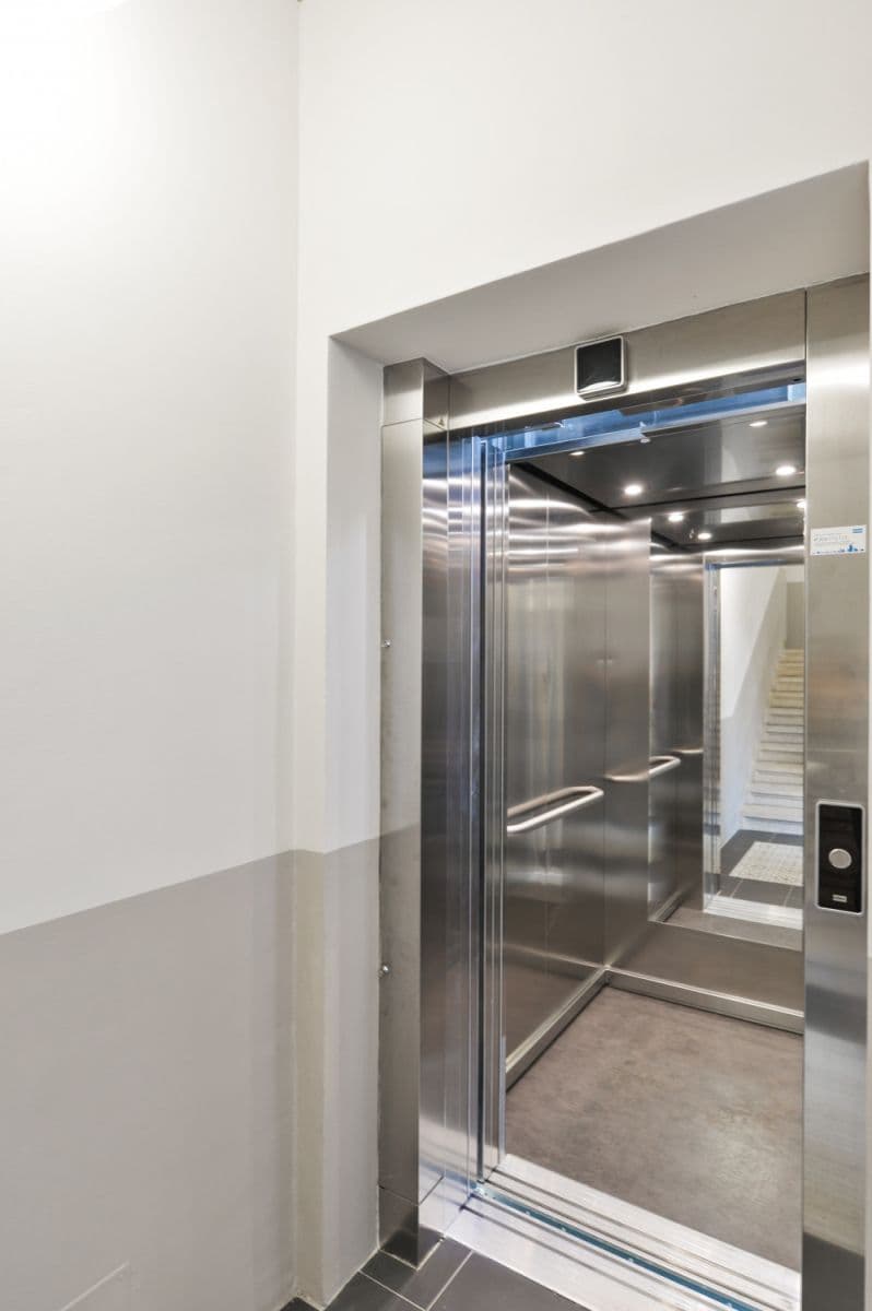 Pronájem bytu  42 m², Krásova, Praha, Praha