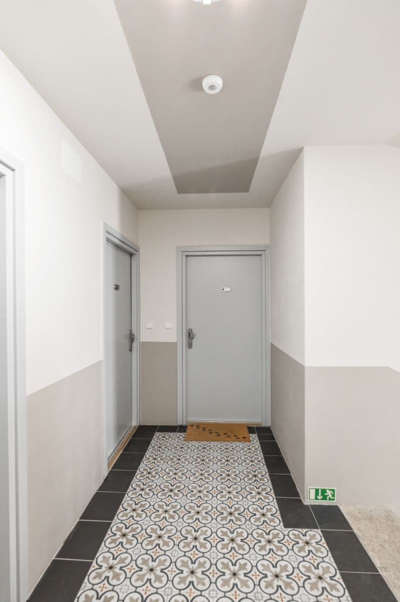 Pronájem bytu  42 m², Krásova, Praha, Praha
