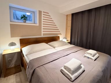 Pronájem bytu  35 m², Na Okraji, Praha, Praha