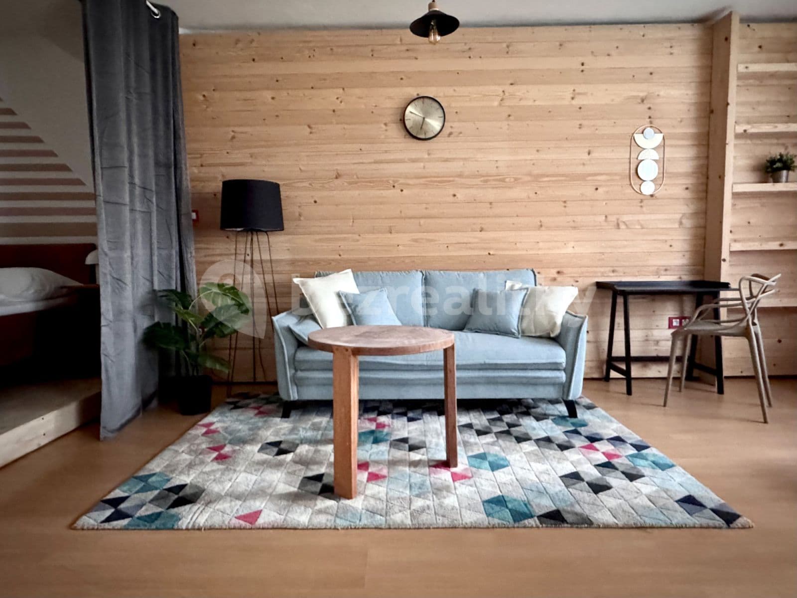 Pronájem bytu  35 m², Na Okraji, Praha, Praha