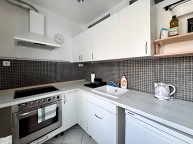 Pronájem bytu  35 m², Na Okraji, Praha, Praha