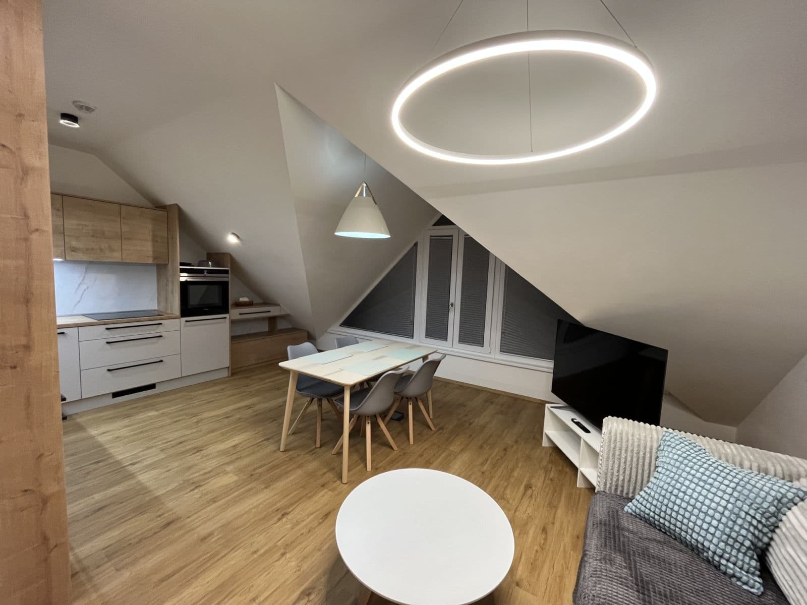 Pronájem bytu  56 m², Tišnovská, Brno, Jihomoravský kraj
