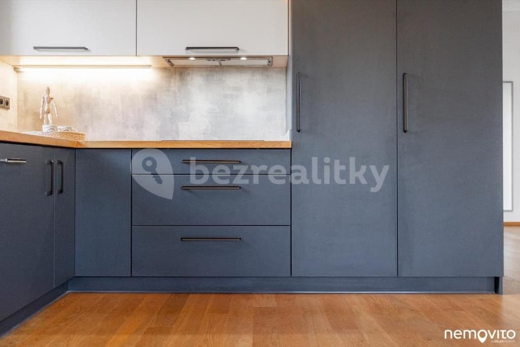 Pronájem bytu  140 m², U Hrušky, Praha, Praha