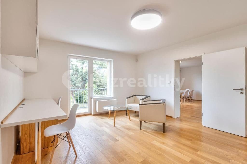 Pronájem bytu  140 m², U Hrušky, Praha, Praha