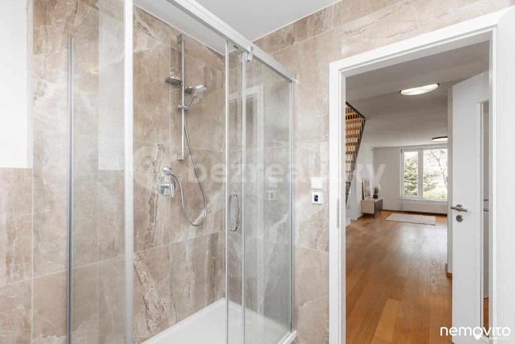 Pronájem bytu  140 m², U Hrušky, Praha, Praha
