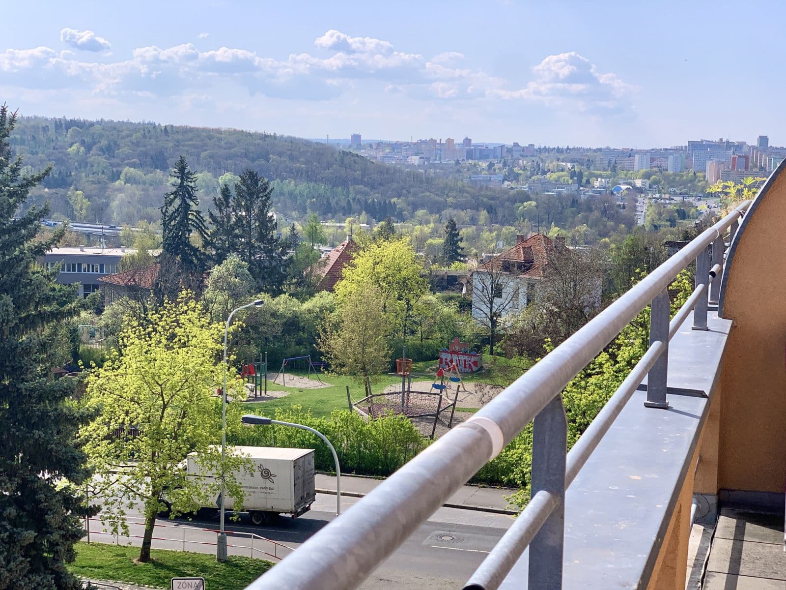Pronájem bytu  38 m², Počátecká, Praha, Praha
