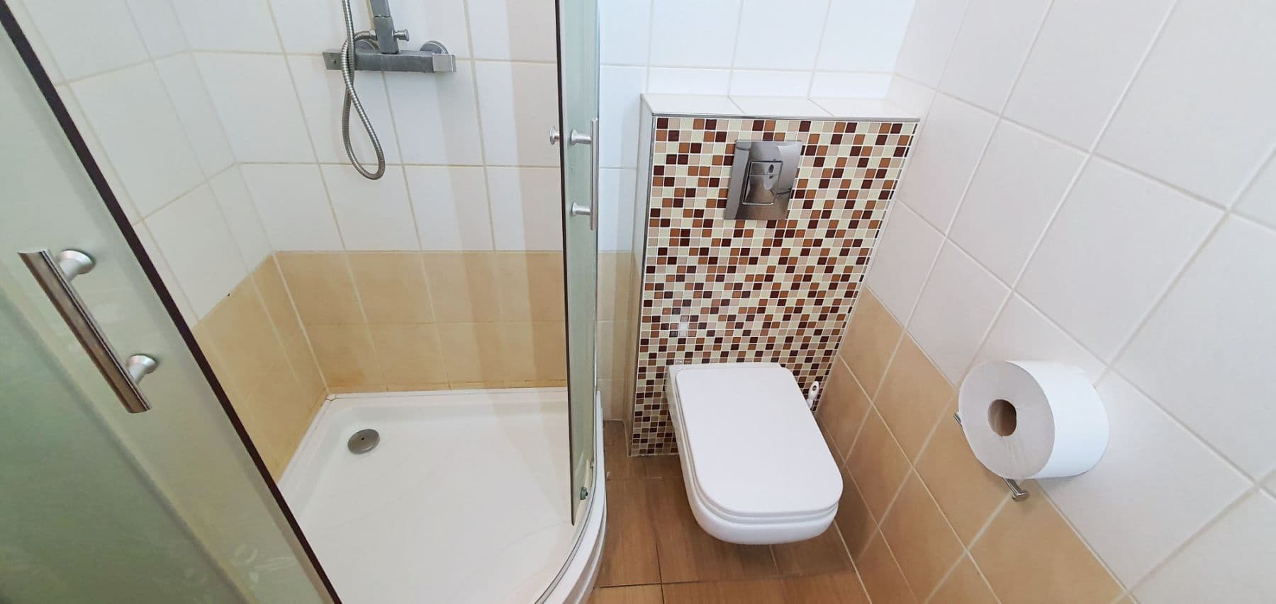 Pronájem bytu  38 m², Počátecká, Praha, Praha