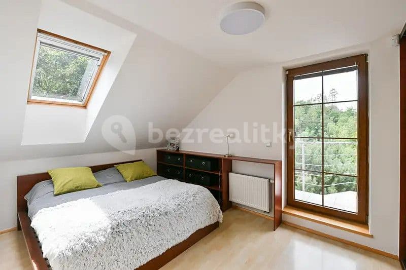 Pronájem bytu  250 m², Na Ježově, Mirošovice, Středočeský kraj