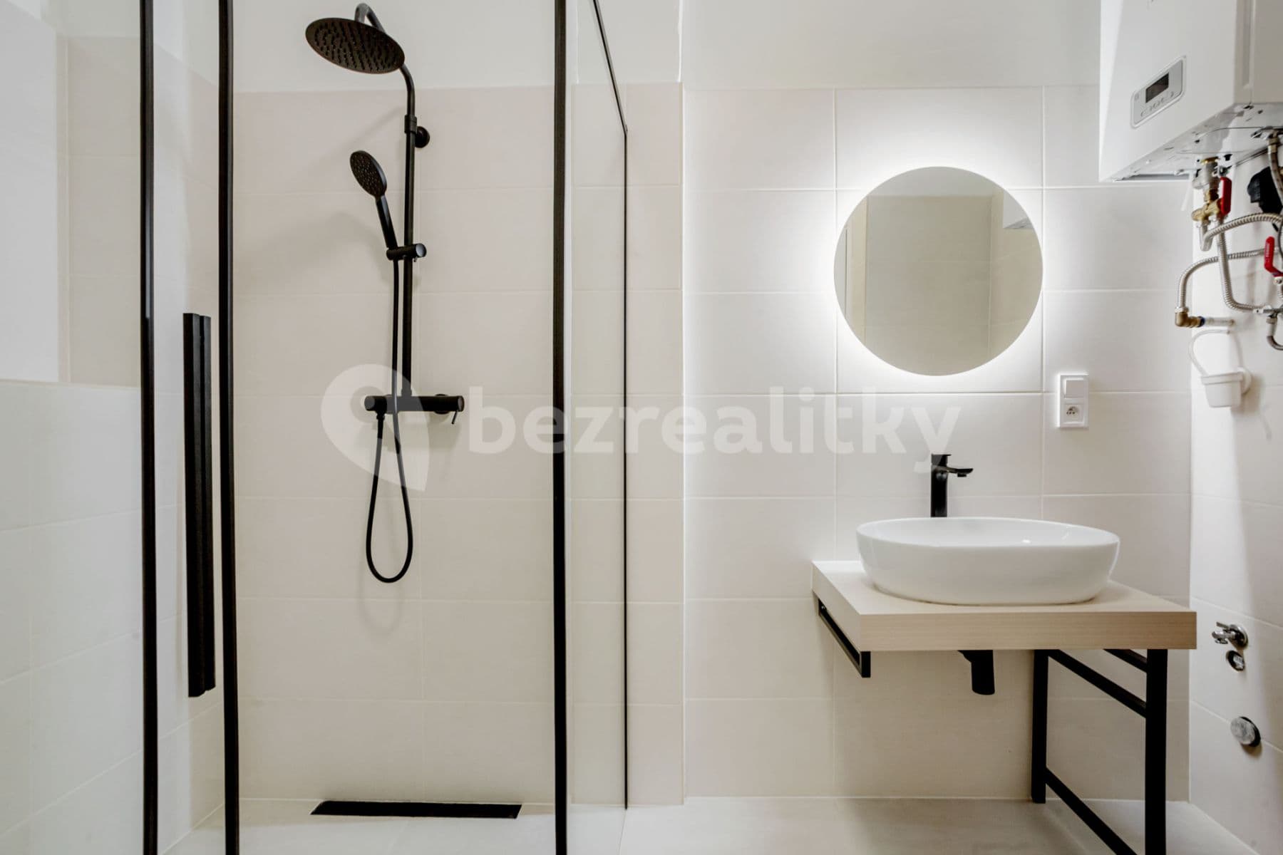 Pronájem bytu  67 m², Rostovská, Praha, Praha