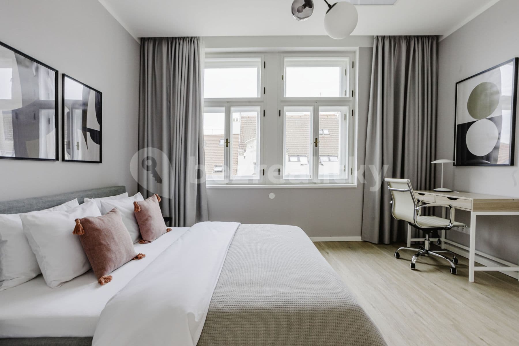 Pronájem bytu  49 m², Chodská, Praha, Praha