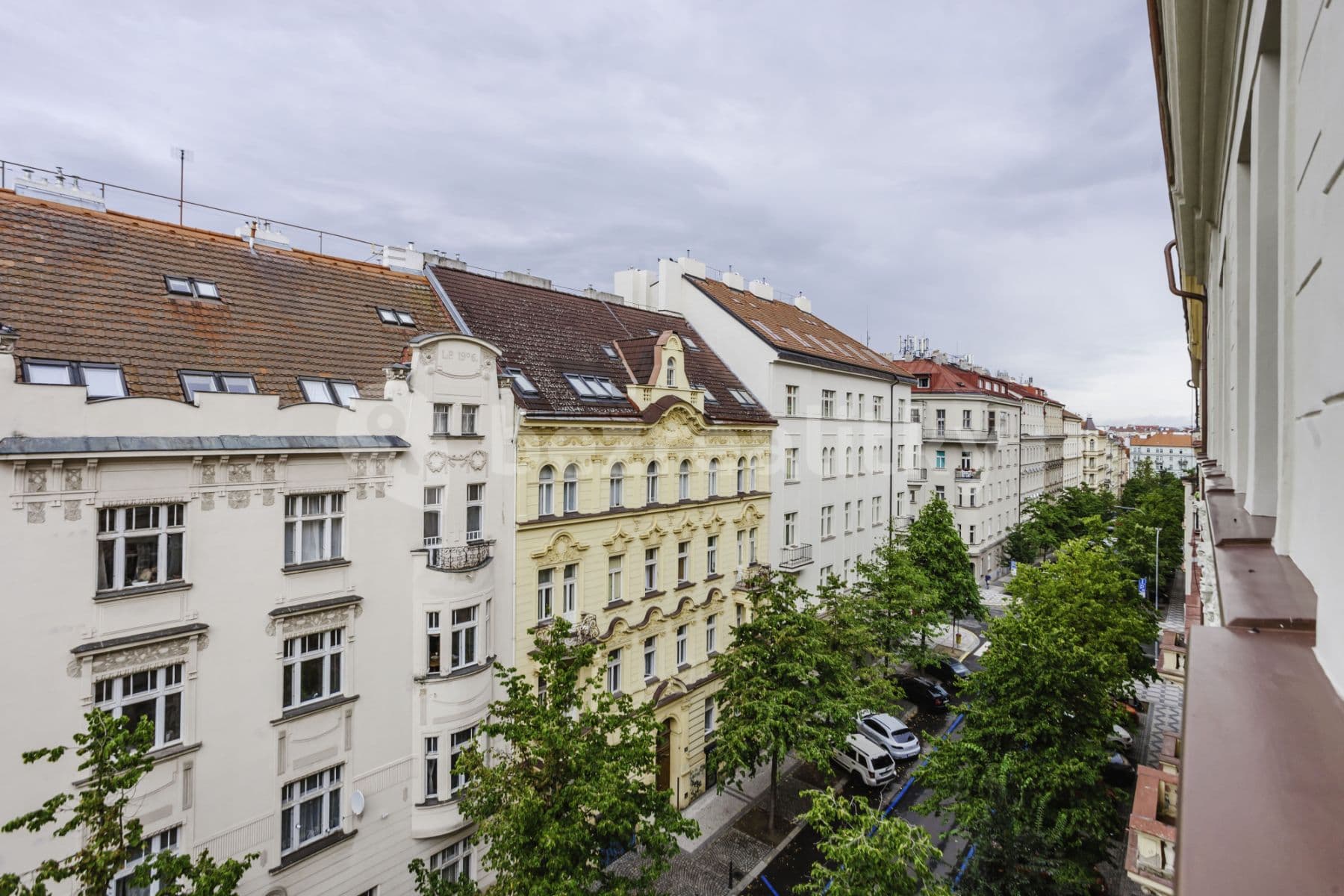 Pronájem bytu  49 m², Chodská, Praha, Praha