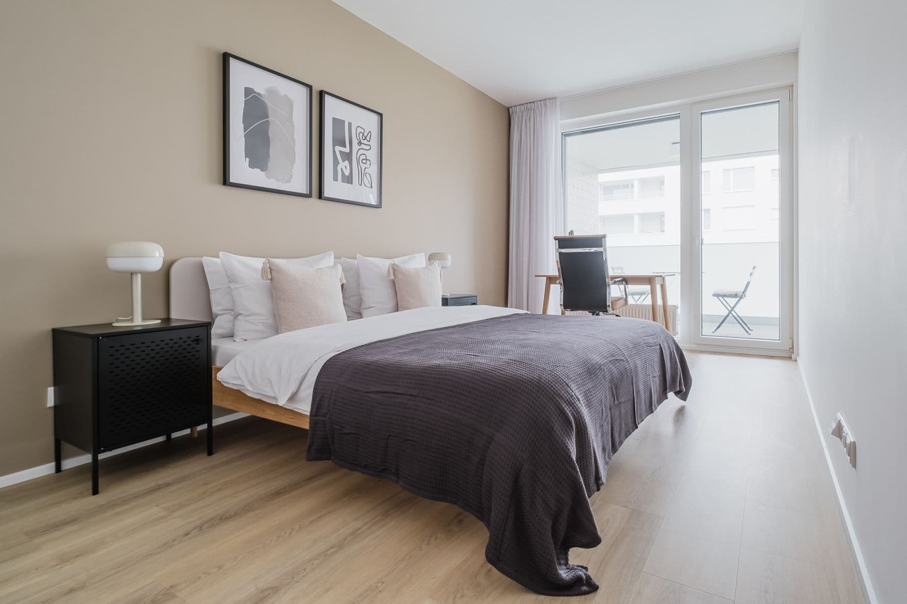 Pronájem bytu  54 m², Vrbenského, Praha, Praha