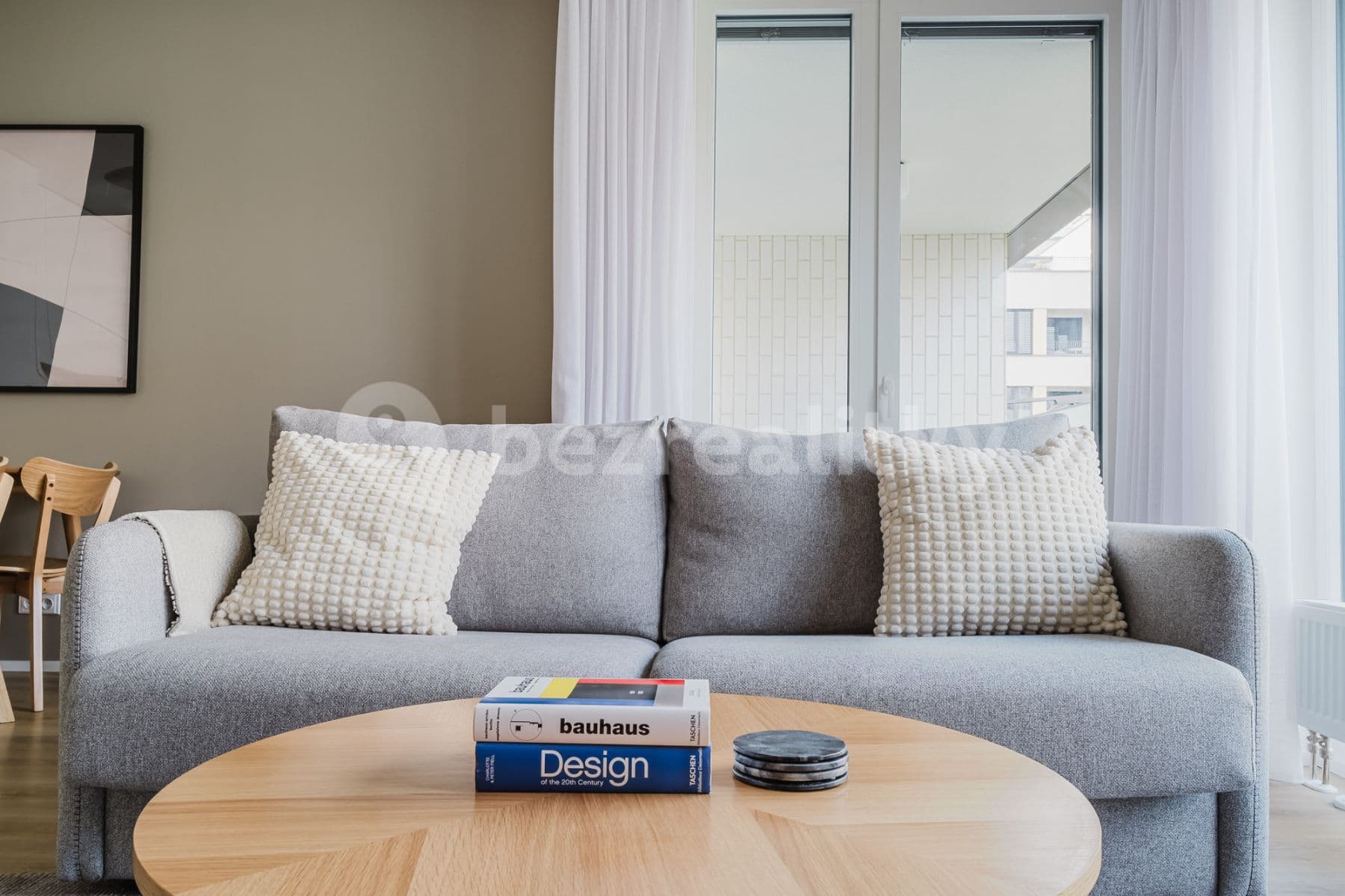 Pronájem bytu  54 m², Vrbenského, Praha, Praha