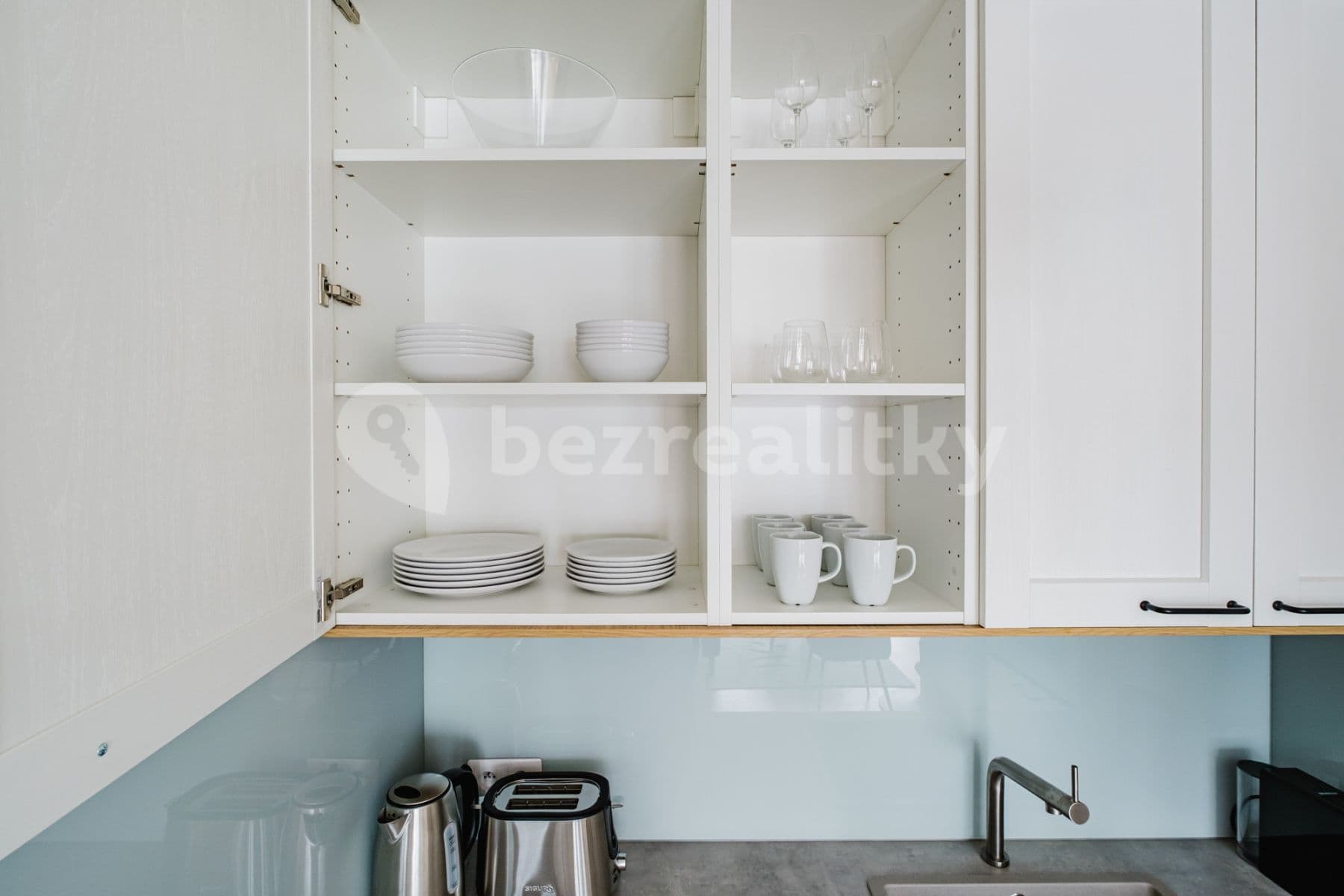 Pronájem bytu  44 m², Drahňovická, Praha, Praha