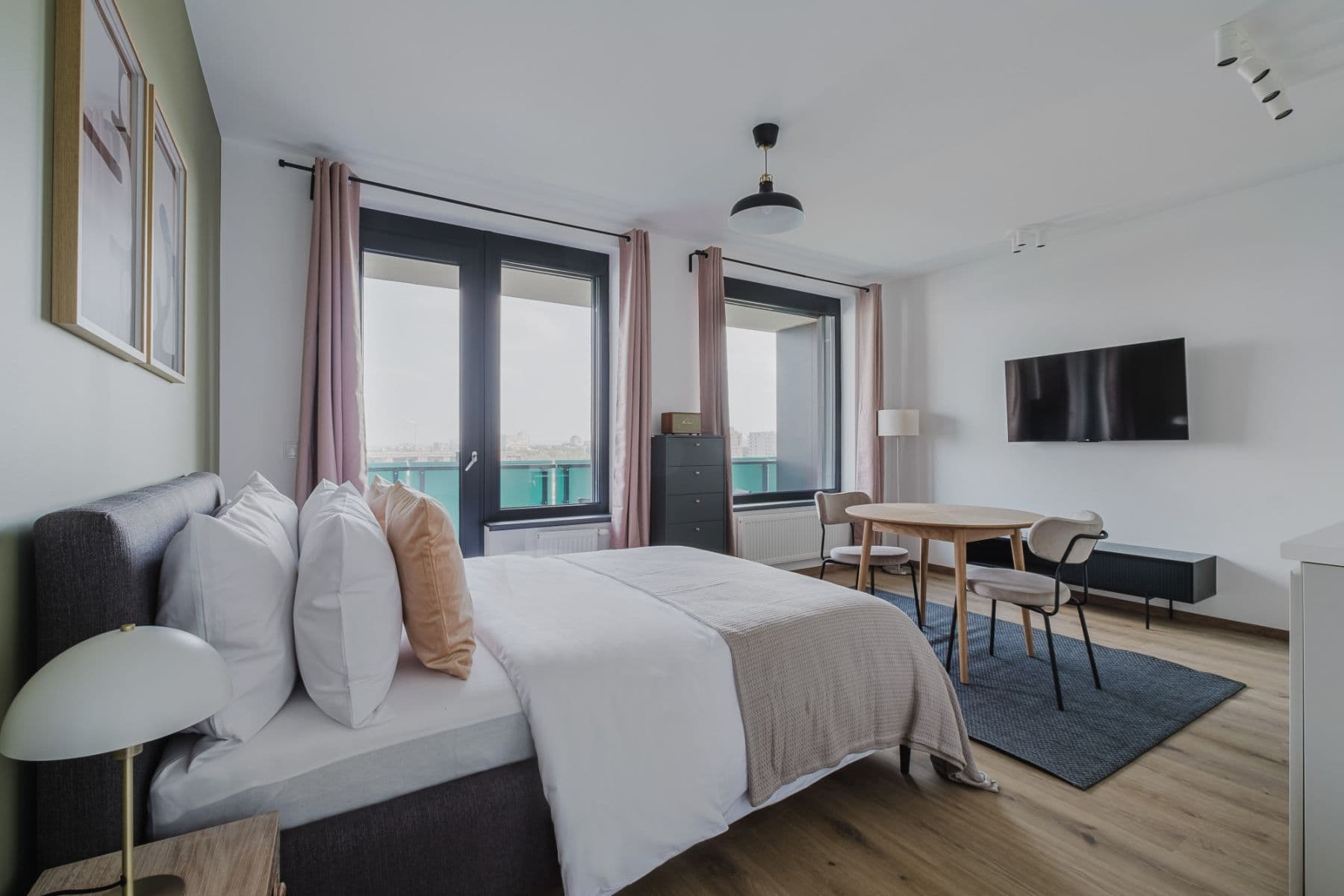 Pronájem bytu  32 m², Olgy Havlové, Praha, Praha