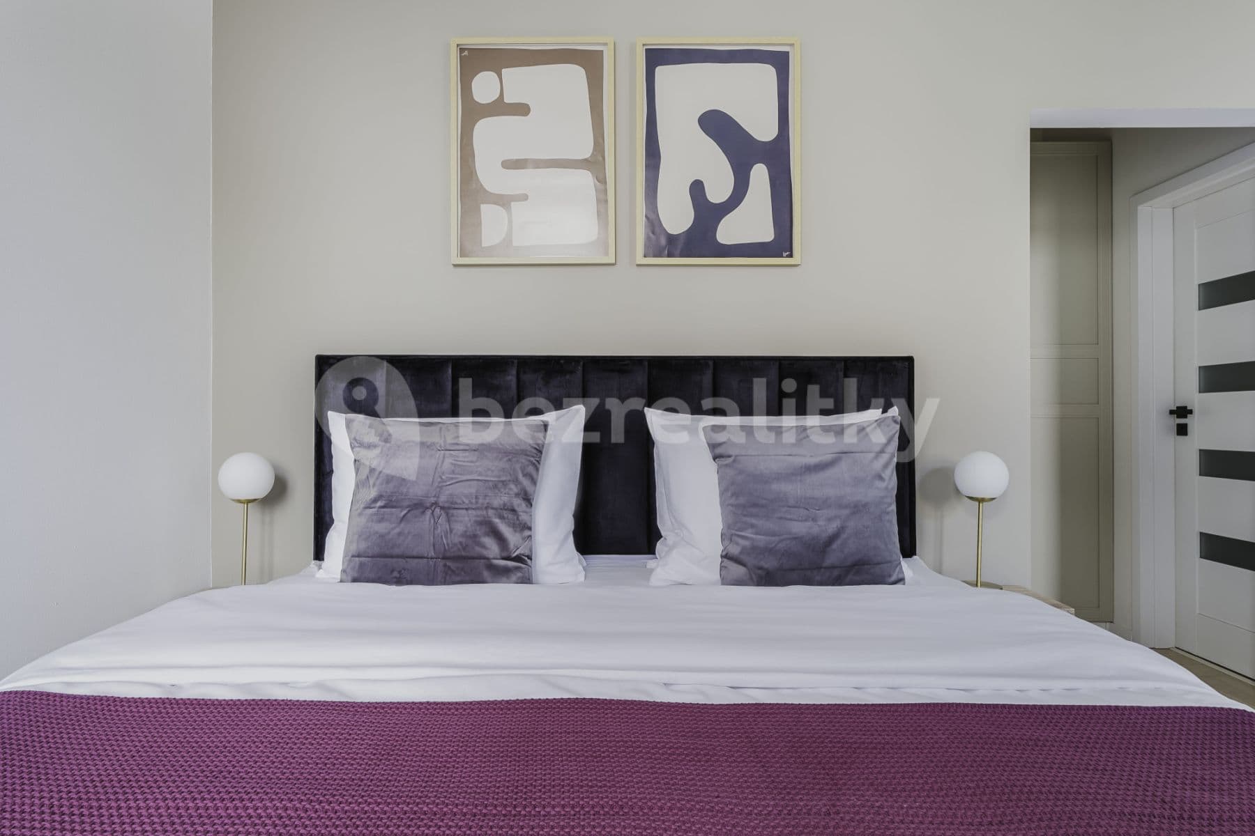 Pronájem bytu  36 m², Bořivojova, Praha, Praha
