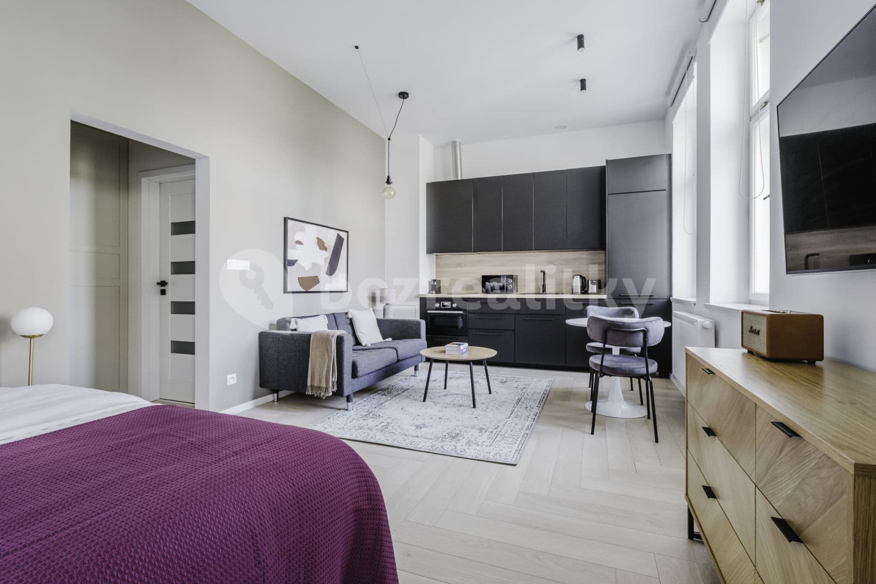 Pronájem bytu  36 m², Bořivojova, Praha, Praha