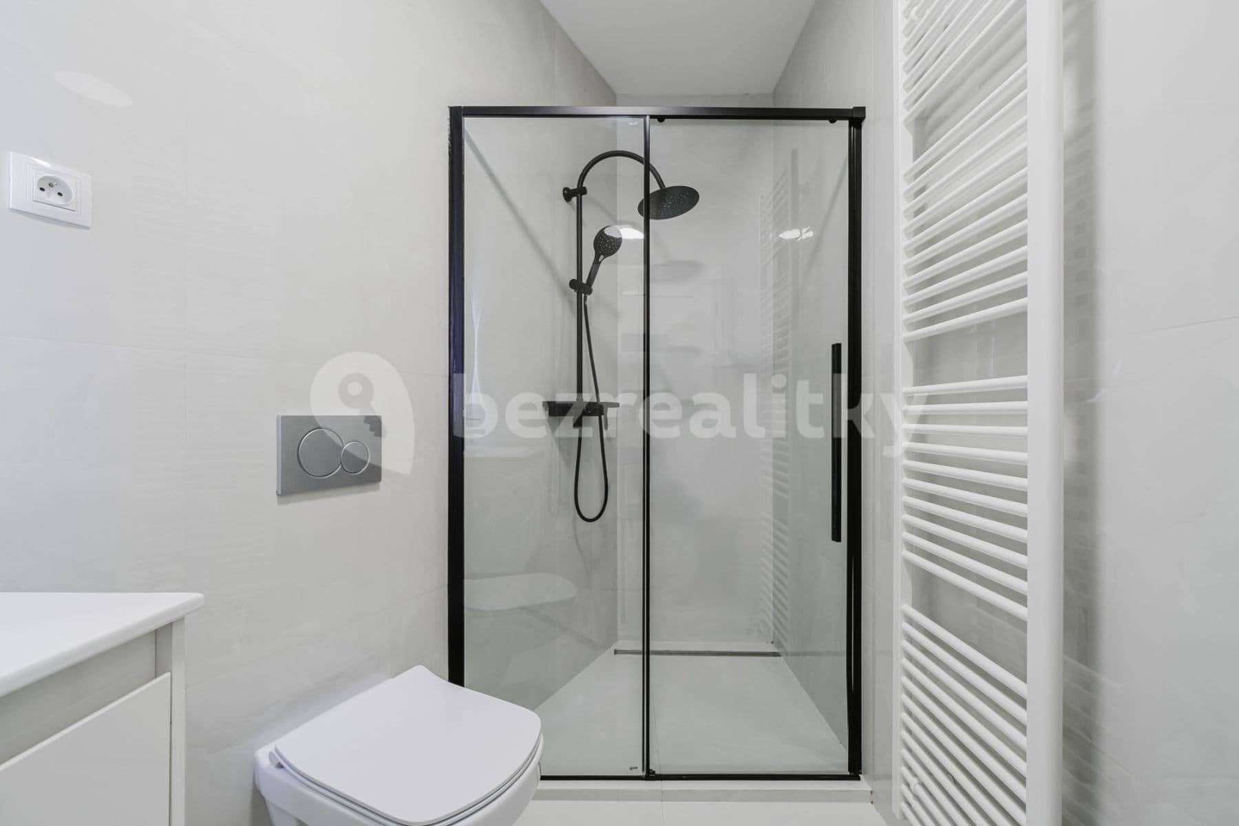 Pronájem bytu  36 m², Bořivojova, Praha, Praha