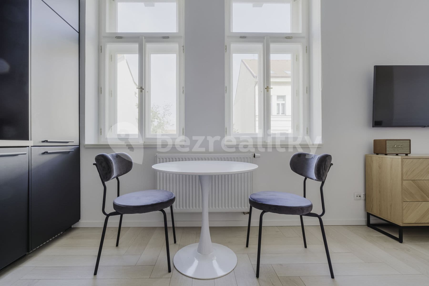 Pronájem bytu  36 m², Bořivojova, Praha, Praha