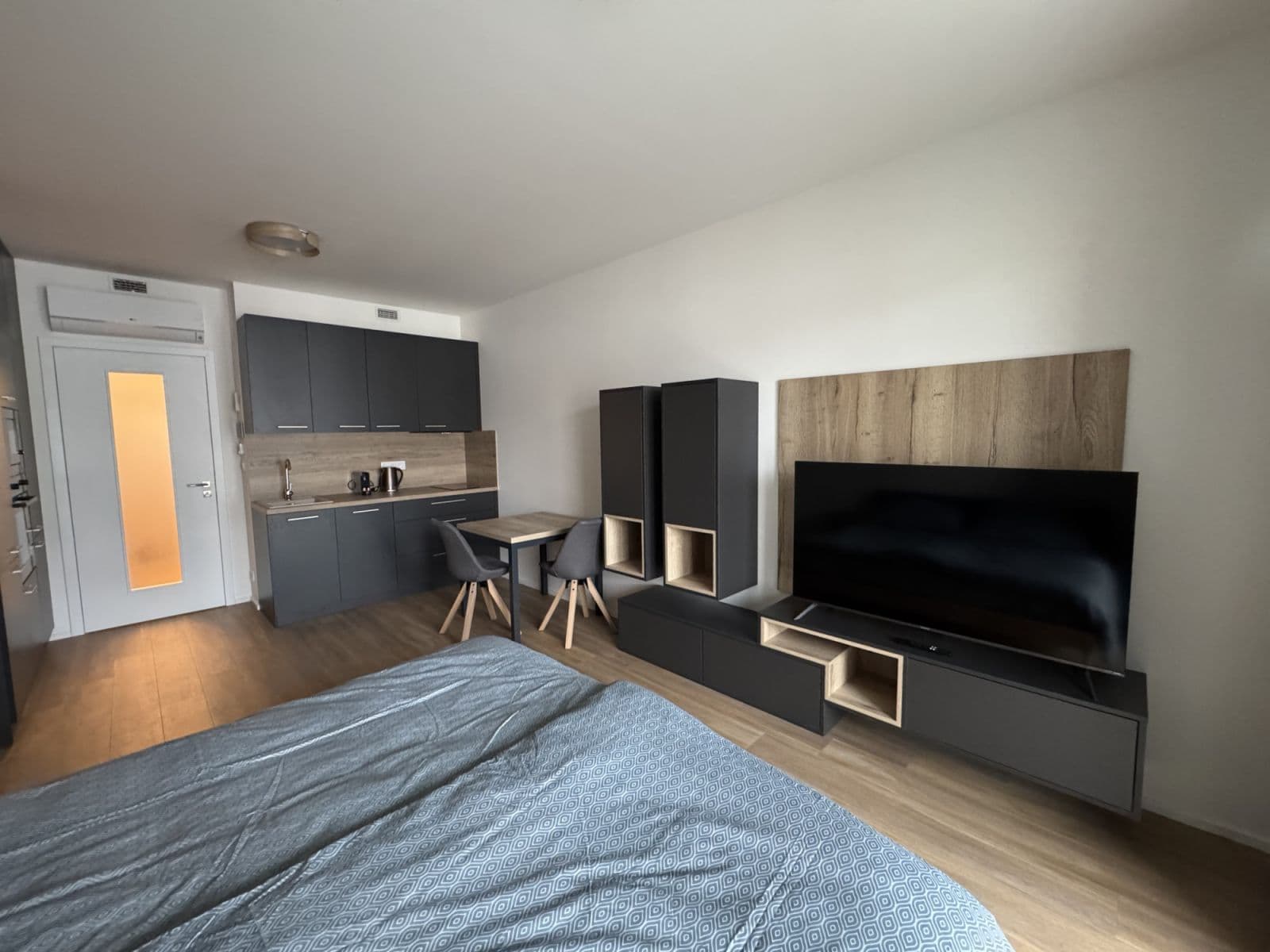 Pronájem bytu  36 m², Tetauerova, Praha, Praha