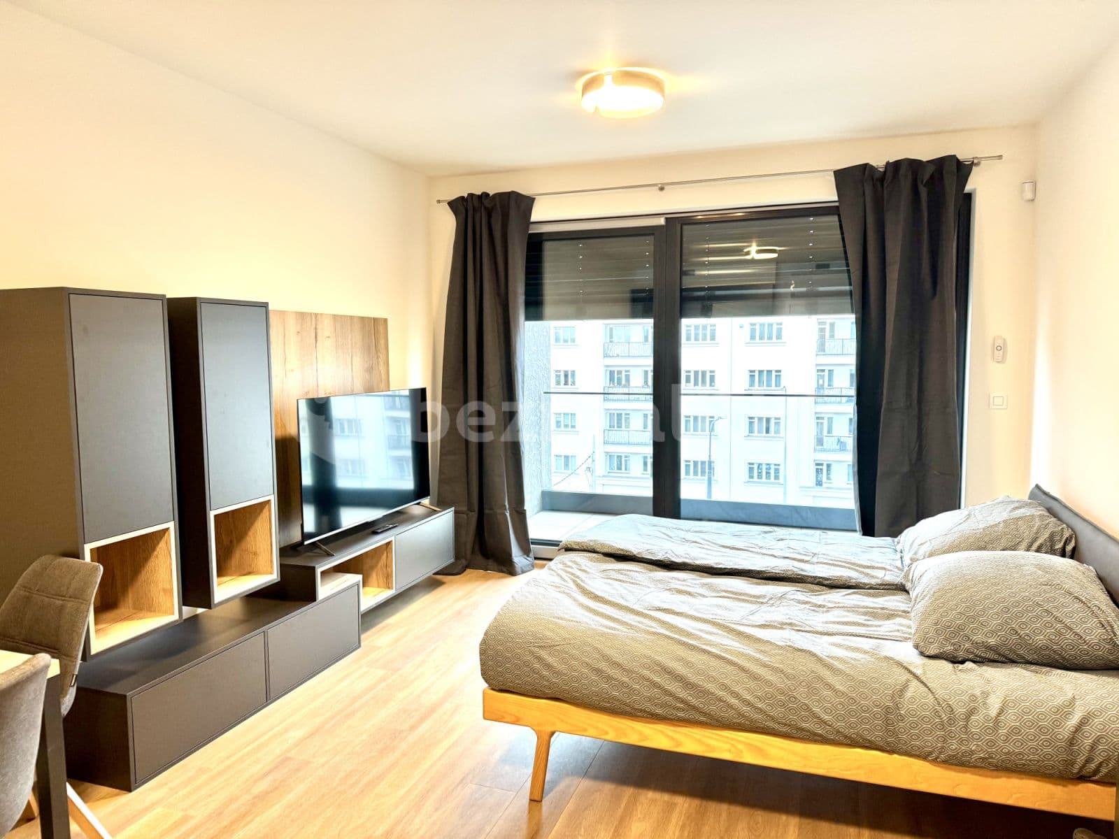 Pronájem bytu  36 m², Tetauerova, Praha, Praha
