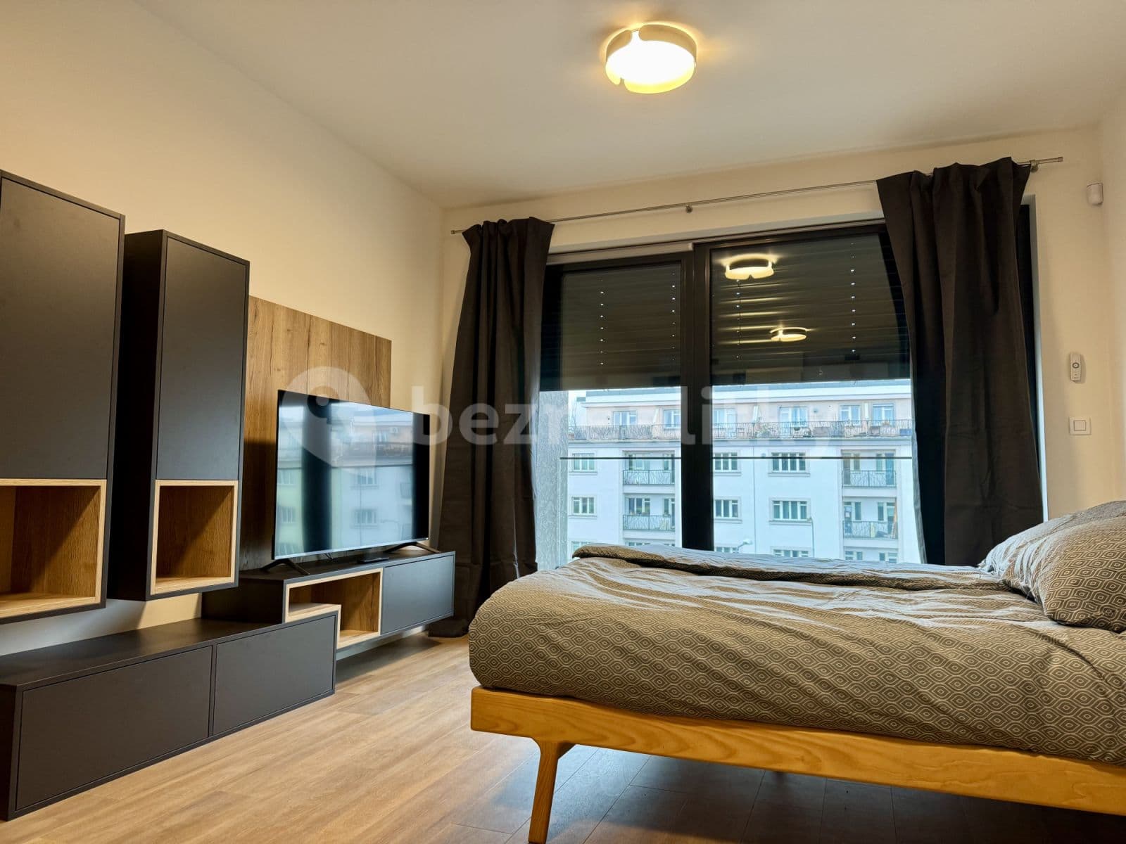 Pronájem bytu  36 m², Tetauerova, Praha, Praha