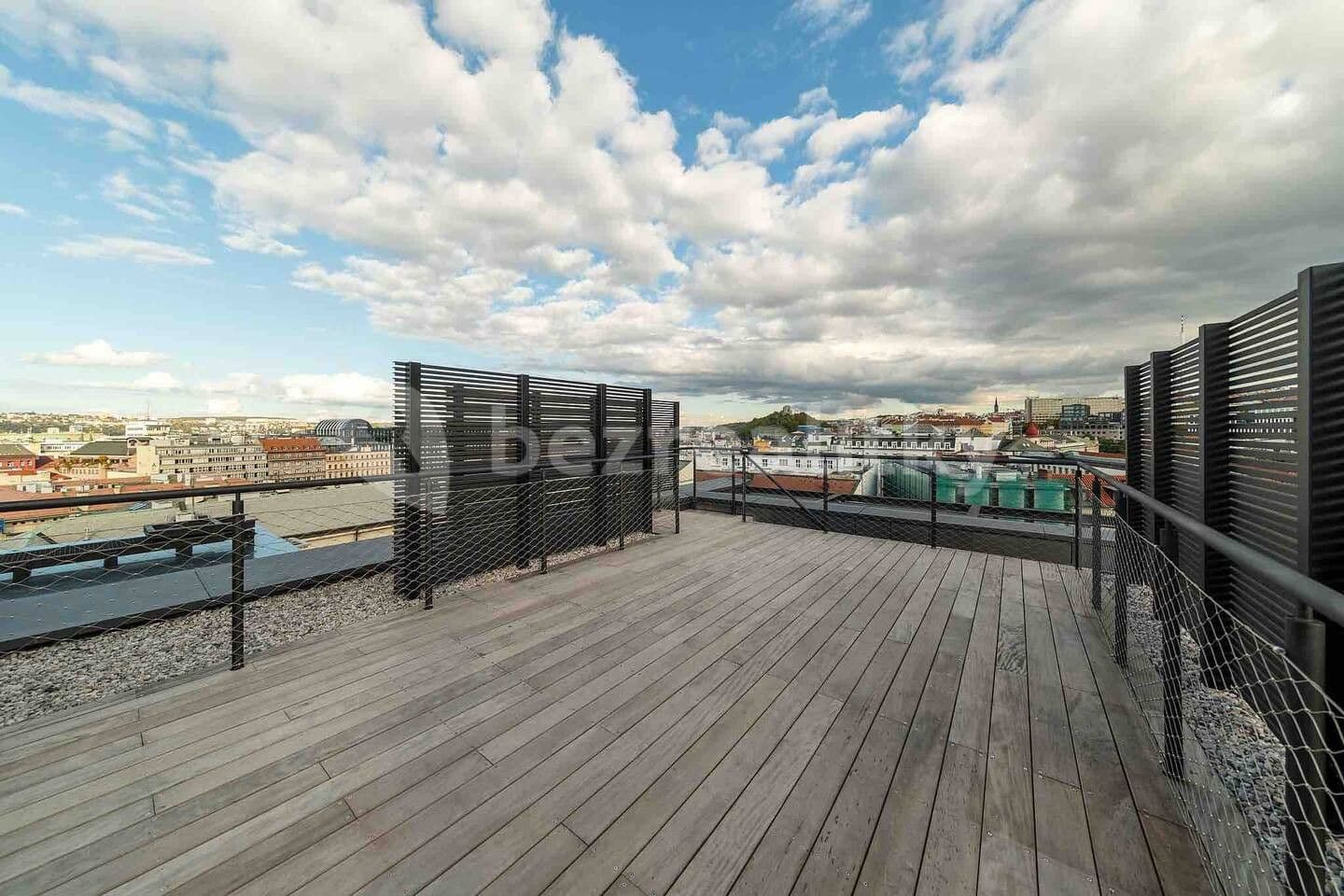 Pronájem bytu  40 m², Dlážděná, Praha, Praha
