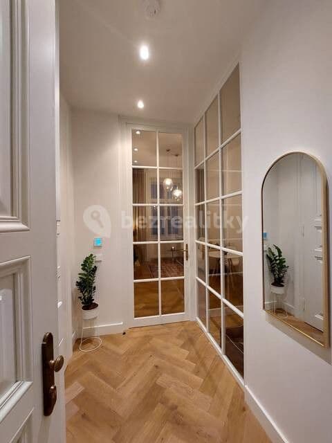 Pronájem bytu  40 m², Dlážděná, Praha, Praha