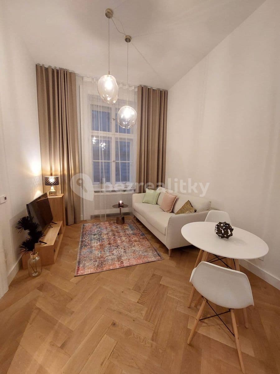 Pronájem bytu  40 m², Dlážděná, Praha, Praha