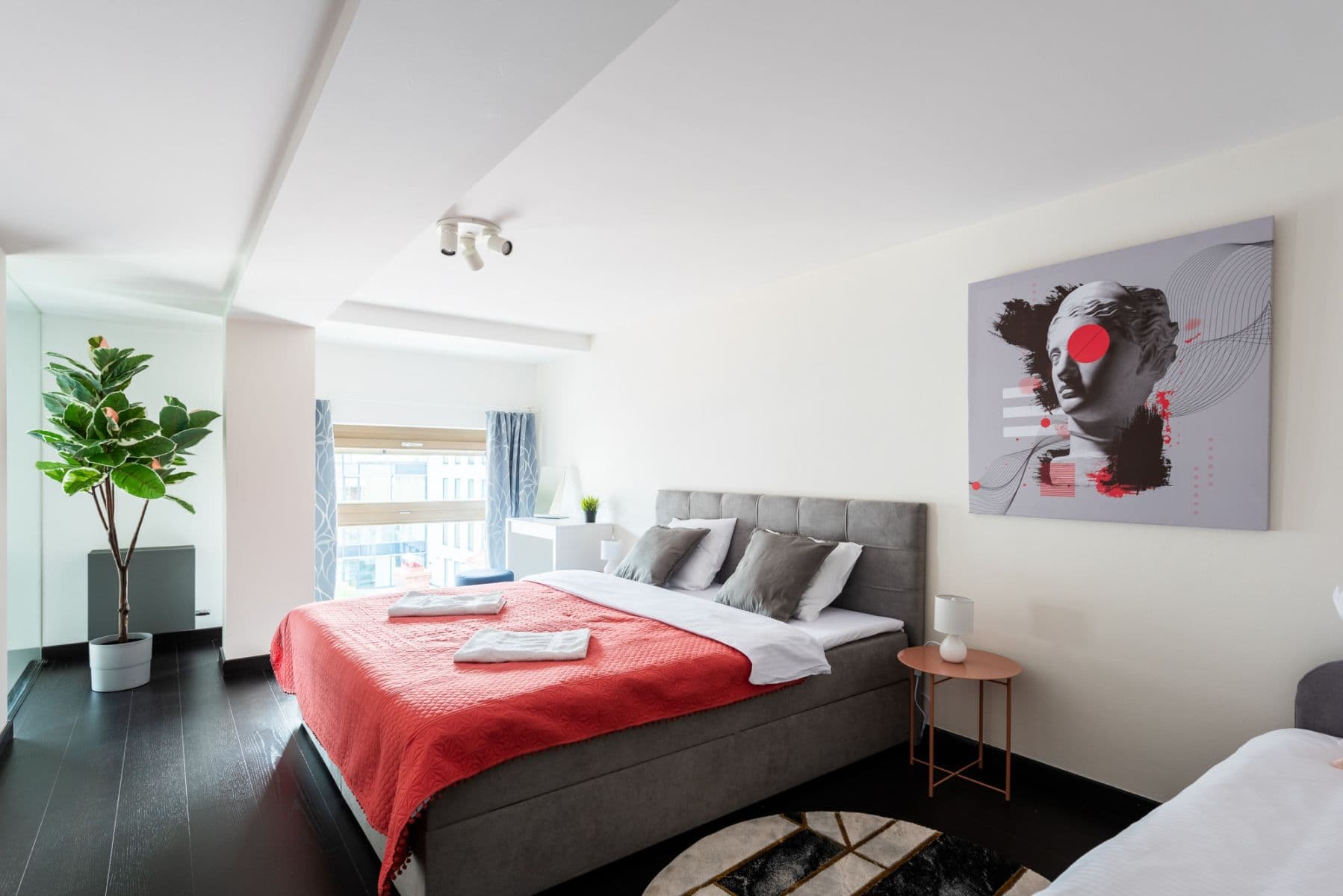 Pronájem bytu  98 m², Křižíkova, Praha, Praha