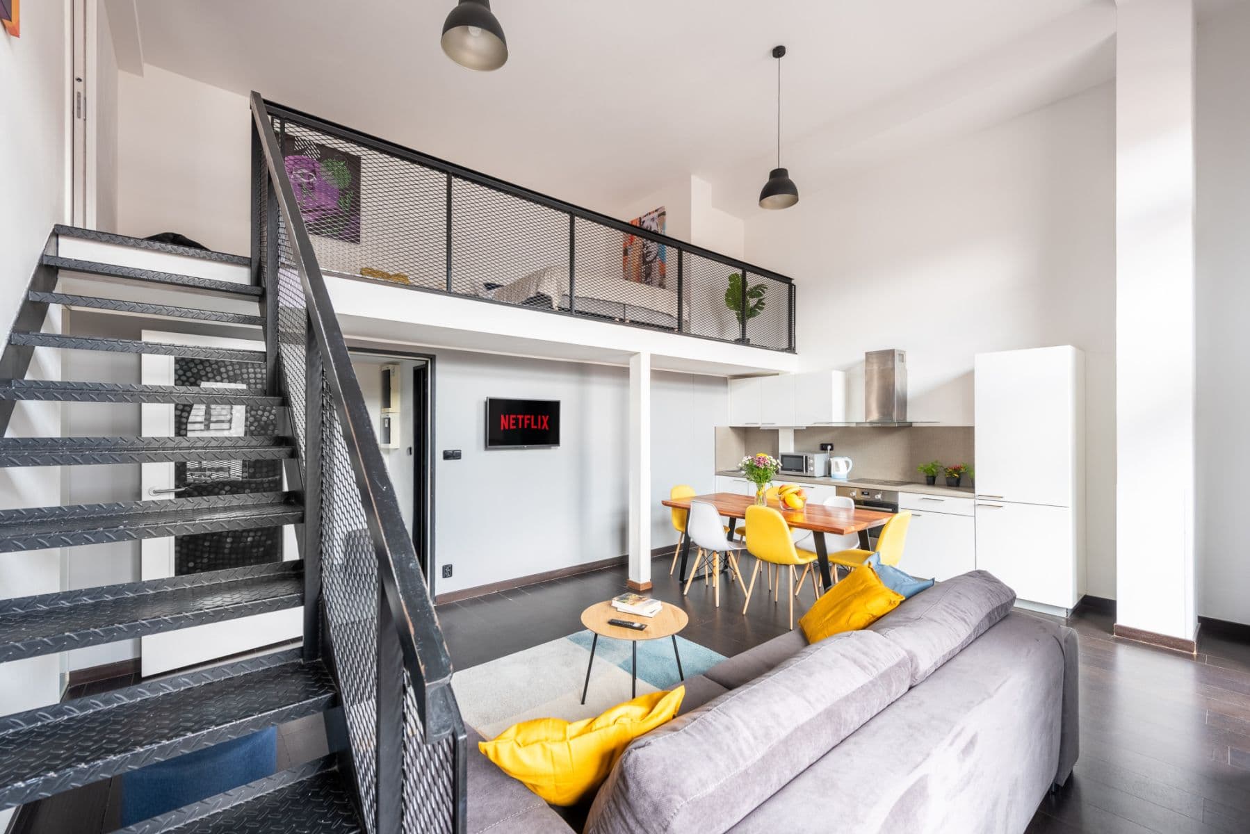 Pronájem bytu  98 m², Křižíkova, Praha, Praha