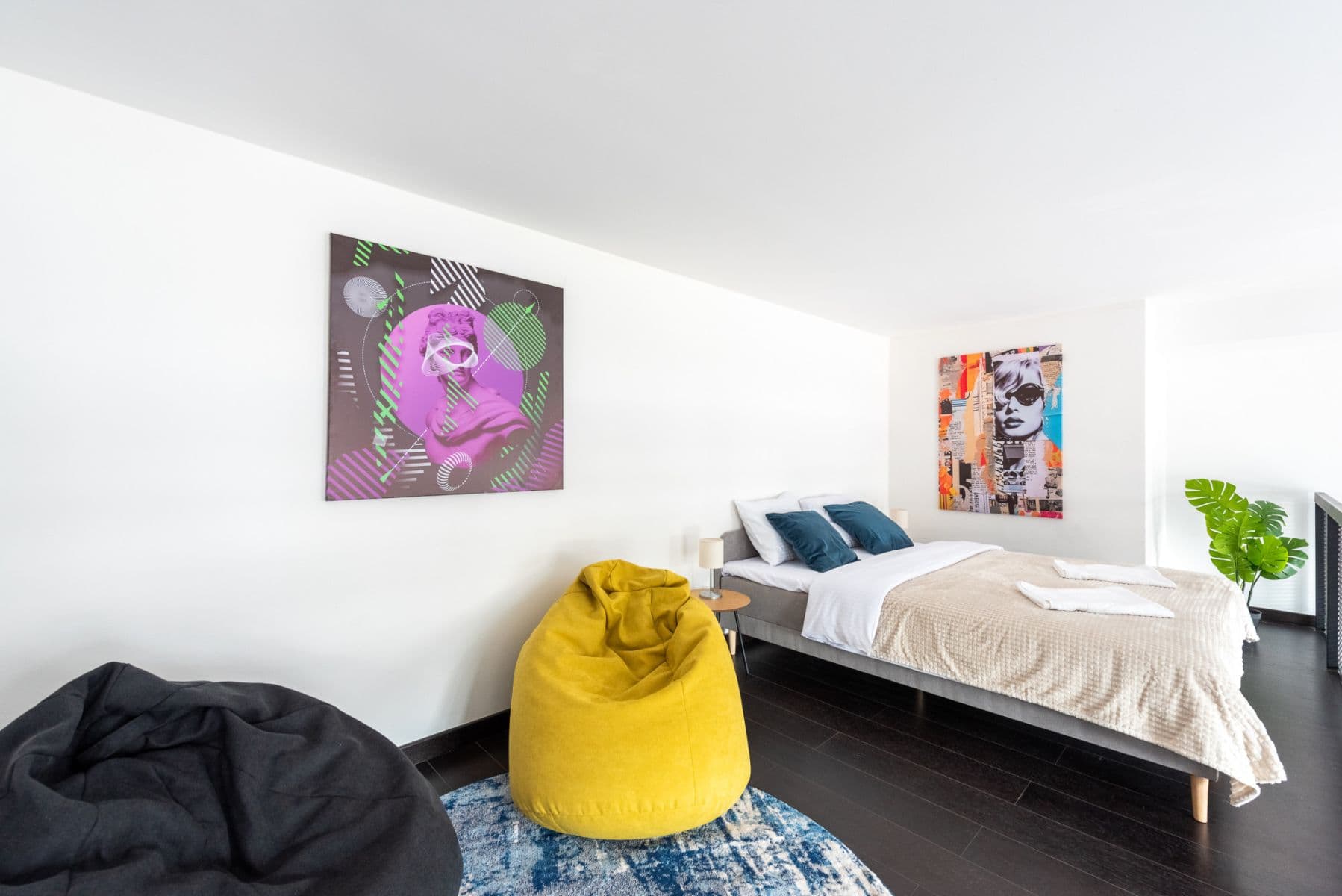 Pronájem bytu  98 m², Křižíkova, Praha, Praha
