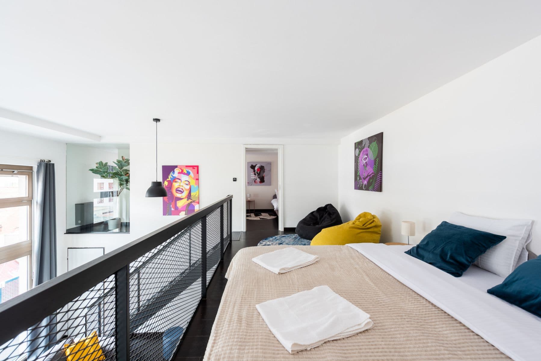 Pronájem bytu  98 m², Křižíkova, Praha, Praha