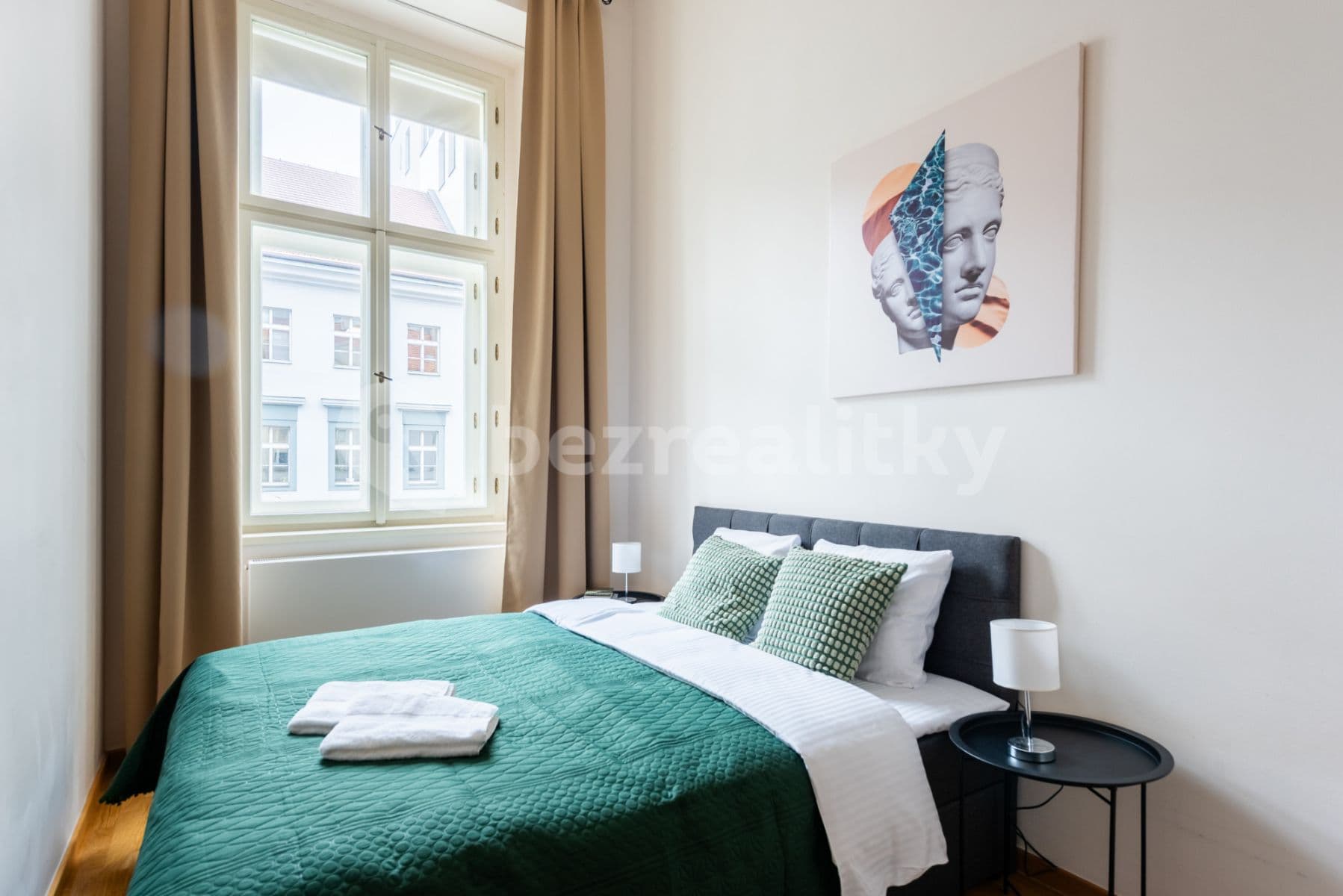 Pronájem bytu 4+1 96 m², Sokolovská, Praha, Praha