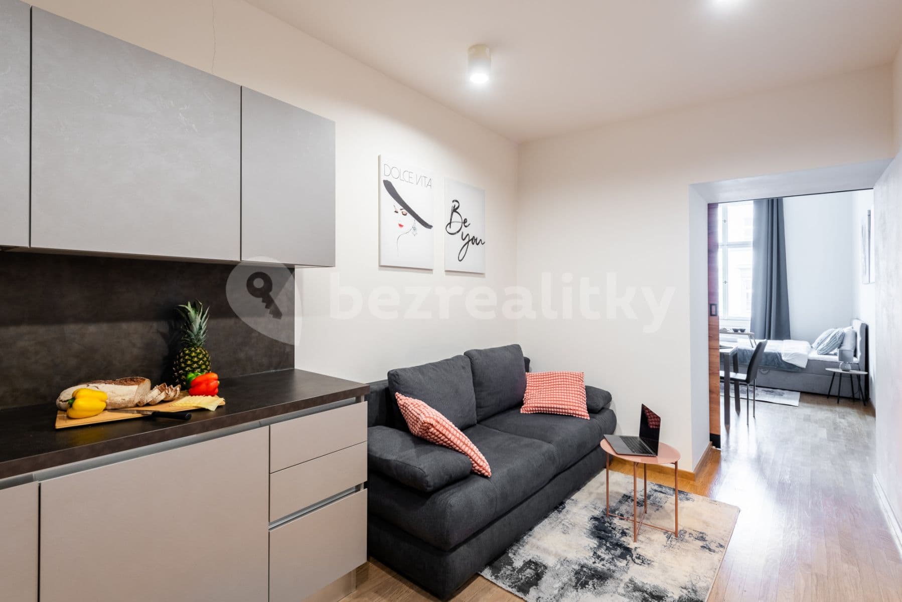 Pronájem bytu 4+1 96 m², Sokolovská, Praha, Praha