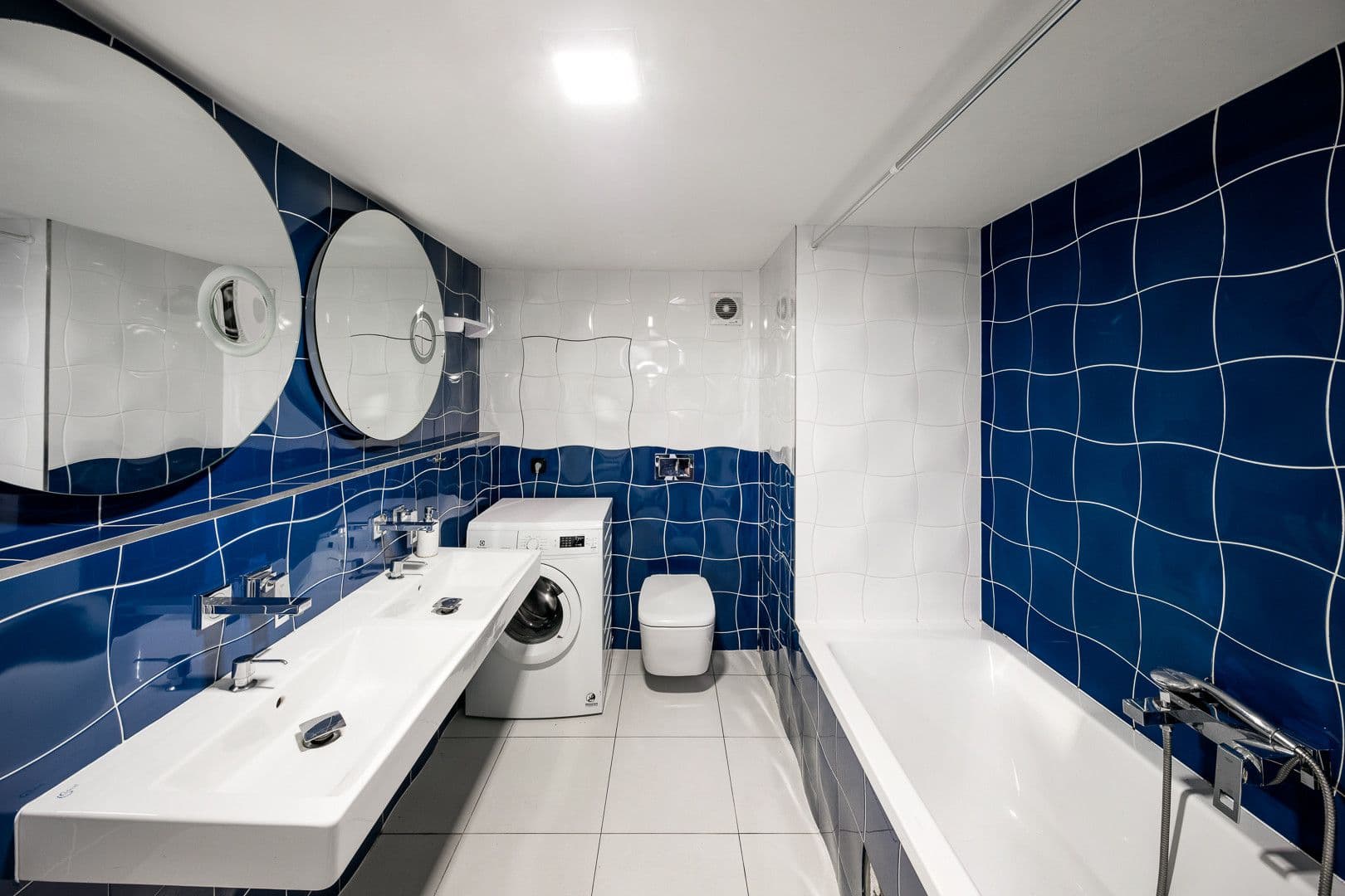 Pronájem bytu  98 m², Křižíkova a, Praha, Praha